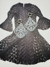 Load image into Gallery viewer, Frosted Doily Earrings
