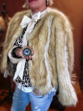 Load image into Gallery viewer, Dame Faux Fur Jacket
