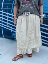 Load image into Gallery viewer, Floral Imprints Skirt
