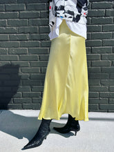 Load image into Gallery viewer, Willow Skirt in Lemonade
