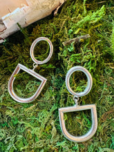 Load image into Gallery viewer, Barndo Horse bit Earrings
