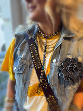 Load image into Gallery viewer, L.A. Necklace in Midnight Express
