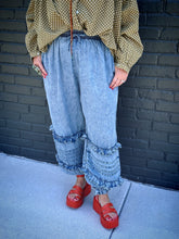 Load image into Gallery viewer, Delilah Ruffle Joggers
