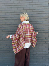 Load image into Gallery viewer, Foreseen Plaid Poncho
