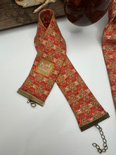 Load image into Gallery viewer, Hermés Marguerite Tie

