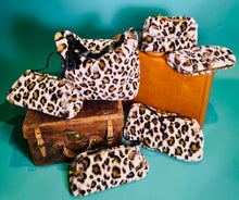 Load image into Gallery viewer, The Lily Handbag
