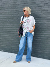 Load image into Gallery viewer, Star Dreamer Jeans
