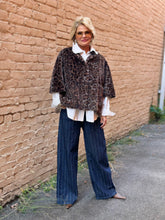 Load image into Gallery viewer, Harmony Cheetah Caplet
