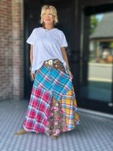 Load image into Gallery viewer, Dulce Plaid Maxi Skirt

