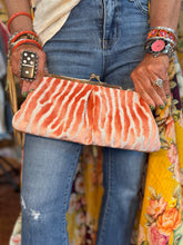 Load image into Gallery viewer, Kate Clutch Purse in Tigris Peach
