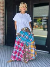 Load image into Gallery viewer, Dulce Plaid Maxi Skirt

