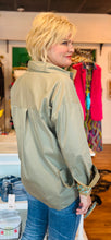 Load image into Gallery viewer, Trax Stripe Button-Up Top
