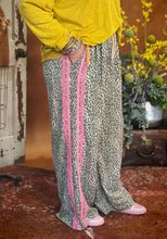 Load image into Gallery viewer, Alamo Leopard Pants
