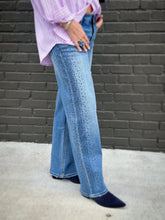 Load image into Gallery viewer, Serenade Rhinestone Jeans

