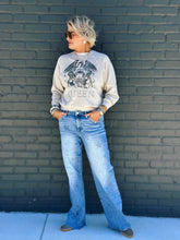 Load image into Gallery viewer, Queen Crest Pullover
