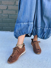 Load image into Gallery viewer, Lincoln Suede Sneakers
