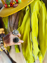 Load image into Gallery viewer, Night &amp; Day Rhinestone Ring
