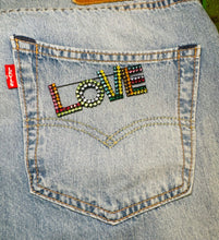 Load image into Gallery viewer, LA LA LOVE Brooch
