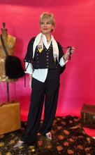 Load image into Gallery viewer, Haverty Eyelet Set
