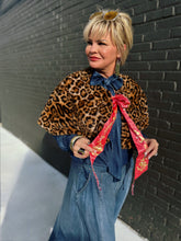 Load image into Gallery viewer, Fiona Reversible Fur Cape in Leopard
