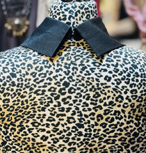 Load image into Gallery viewer, Paris Rhinestone Faux Collar
