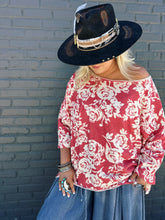 Load image into Gallery viewer, Be Free Top in Bed of Roses
