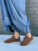 Load image into Gallery viewer, Lincoln Suede Sneakers
