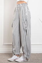 Load image into Gallery viewer, Lobby Cargo Joggers in Gray
