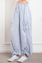 Load image into Gallery viewer, Lobby Cargo Joggers in Blue
