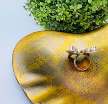Load image into Gallery viewer, Butter Utter Fly Ring

