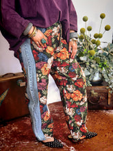 Load image into Gallery viewer, Blossom Barrel Jeans
