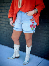 Load image into Gallery viewer, Aria Floral Shorts
