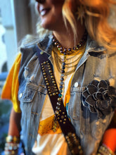 Load image into Gallery viewer, L.A. Necklace in Midnight Express
