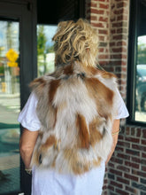 Load image into Gallery viewer, Onni Fox Fur Vest
