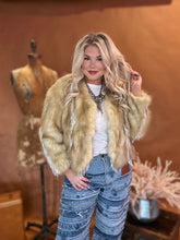 Load image into Gallery viewer, Dame Faux Fur Jacket
