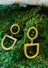Load image into Gallery viewer, Barndo Horse bit Earrings
