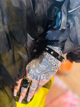 Load image into Gallery viewer, Ziva Spike Cuff in Black

