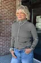 Load image into Gallery viewer, Frankie Turtle Neck Top
