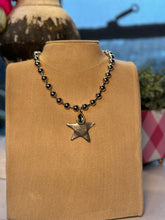 Load image into Gallery viewer, Star Struck Necklace In Silver
