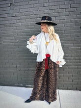 Load image into Gallery viewer, Nick of Time Top in Ivory
