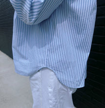 Load image into Gallery viewer, Belinda Tie Button-Up Top
