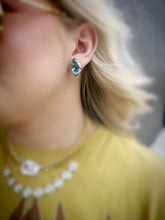 Load image into Gallery viewer, Vienna Stud Earrings
