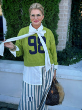 Load image into Gallery viewer, 98 Sweater
