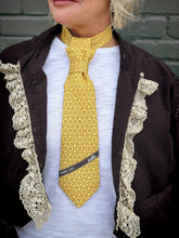 Load image into Gallery viewer, Linda Hermes Tie
