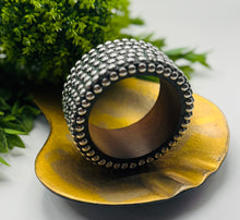 Load image into Gallery viewer, Tuft Wooden Bangles
