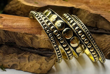 Load image into Gallery viewer, 5 Dot Bangle Set in Gold

