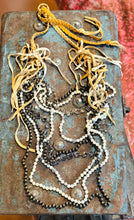 Load image into Gallery viewer, Glitzy Chic Necklace
