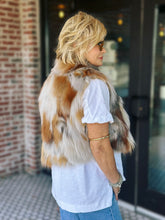 Load image into Gallery viewer, Onni Fox Fur Vest
