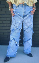 Load image into Gallery viewer, Pocket of Dreams Jeans

