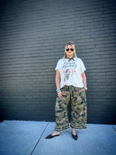 Load image into Gallery viewer, Hidden Trails Pants

